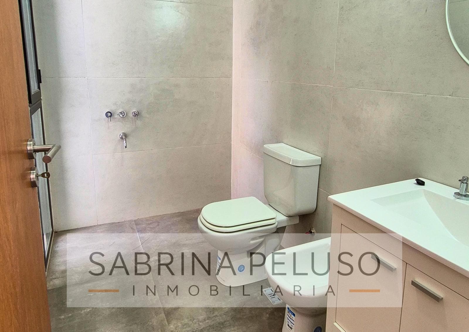 MINIMALIST 4-BEDROOM HOUSE FOR SALE IN A GATED COMMUNITY IN MORENO
