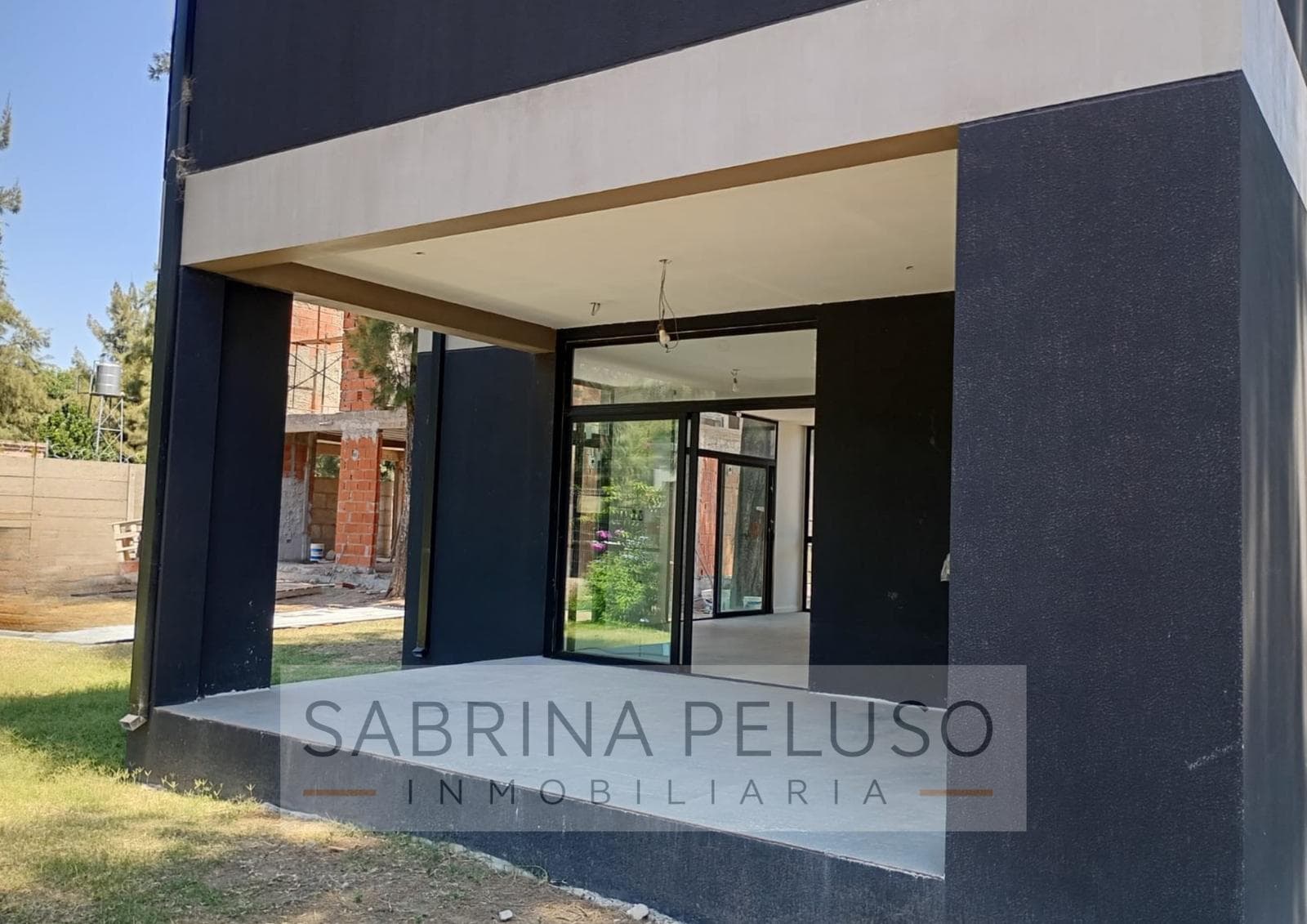 MINIMALIST 4-BEDROOM HOUSE FOR SALE IN A GATED COMMUNITY IN MORENO