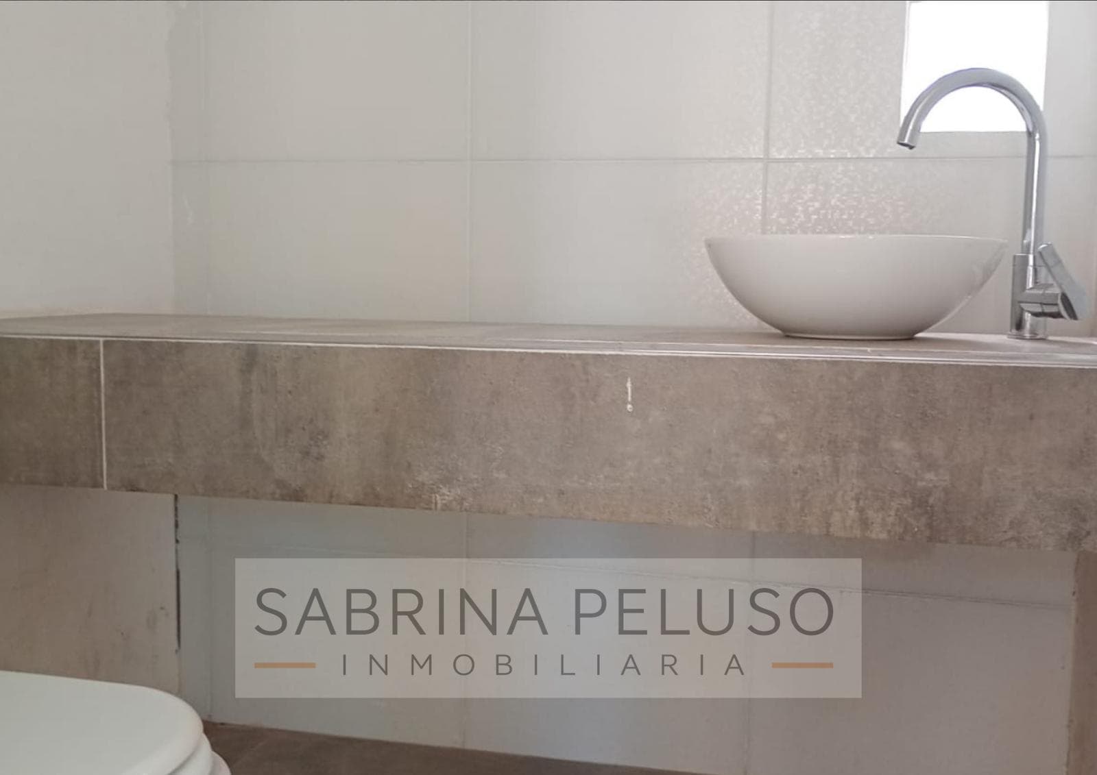 MINIMALIST 4-BEDROOM HOUSE FOR SALE IN A GATED COMMUNITY IN MORENO