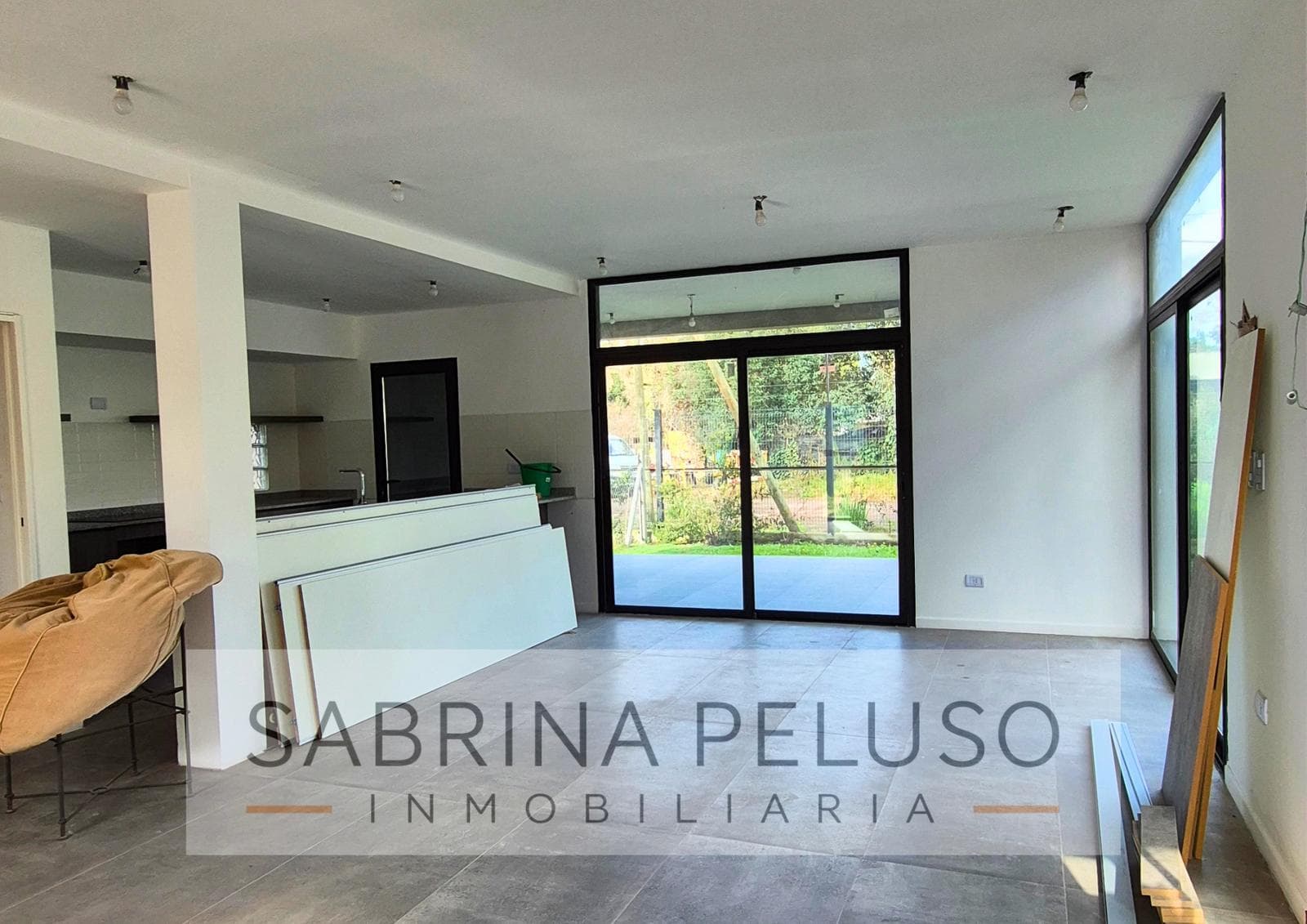 MINIMALIST 4-BEDROOM HOUSE FOR SALE IN A GATED COMMUNITY IN MORENO