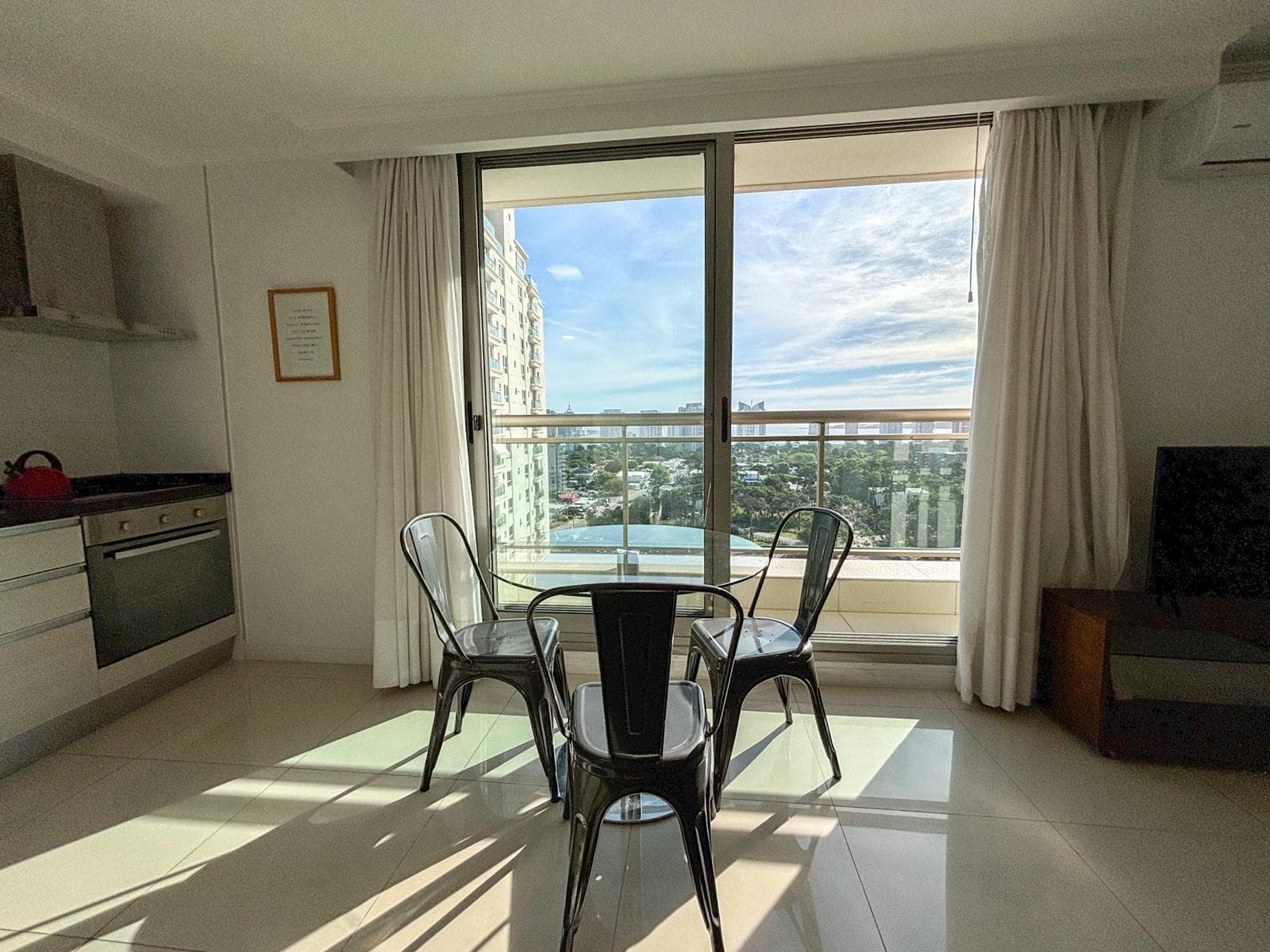 Winter Vacation Rental: Studio Apartment in Punta del Este