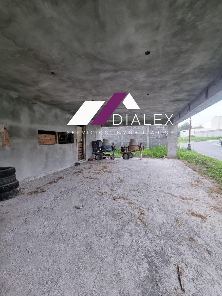 House for SALE in the El Sabino Subdivision in SANTIAGO, Nuevo León - 5 Bedrooms, 742 m2