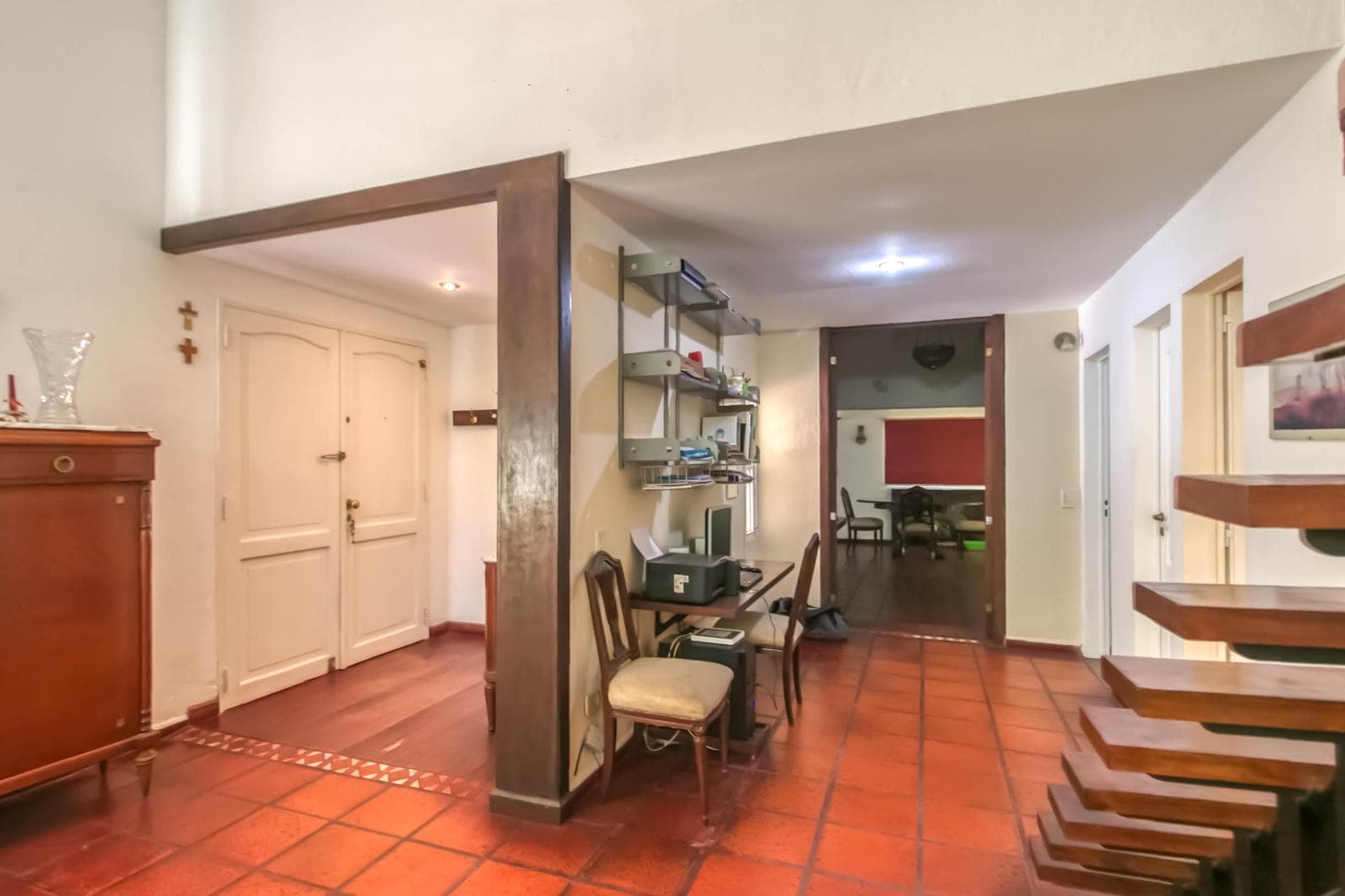 House for sale in Villa Elisa: 425 and 135. It has 3 bedrooms and a large yard.