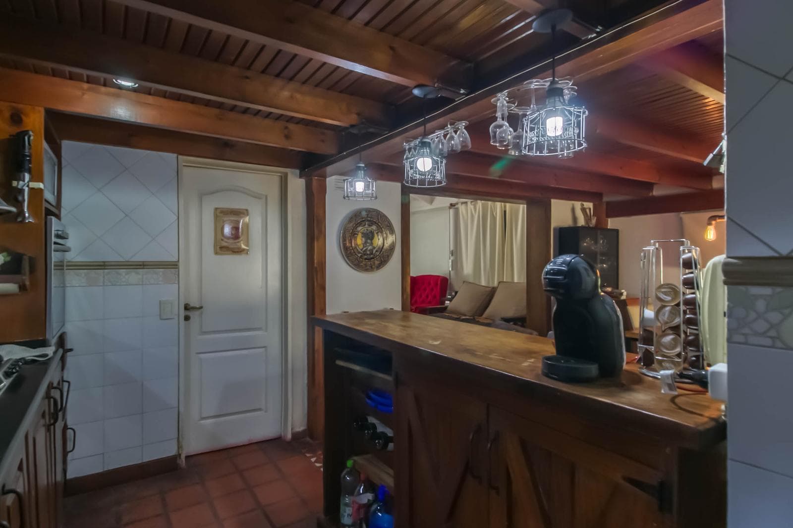 House for sale in Villa Elisa: 425 and 135. It has 3 bedrooms and a large yard.
