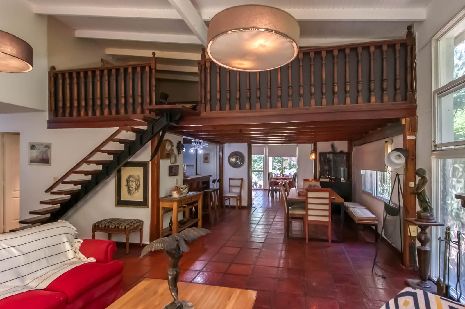 House for sale in Villa Elisa: 425 and 135. It has 3 bedrooms and a large yard.