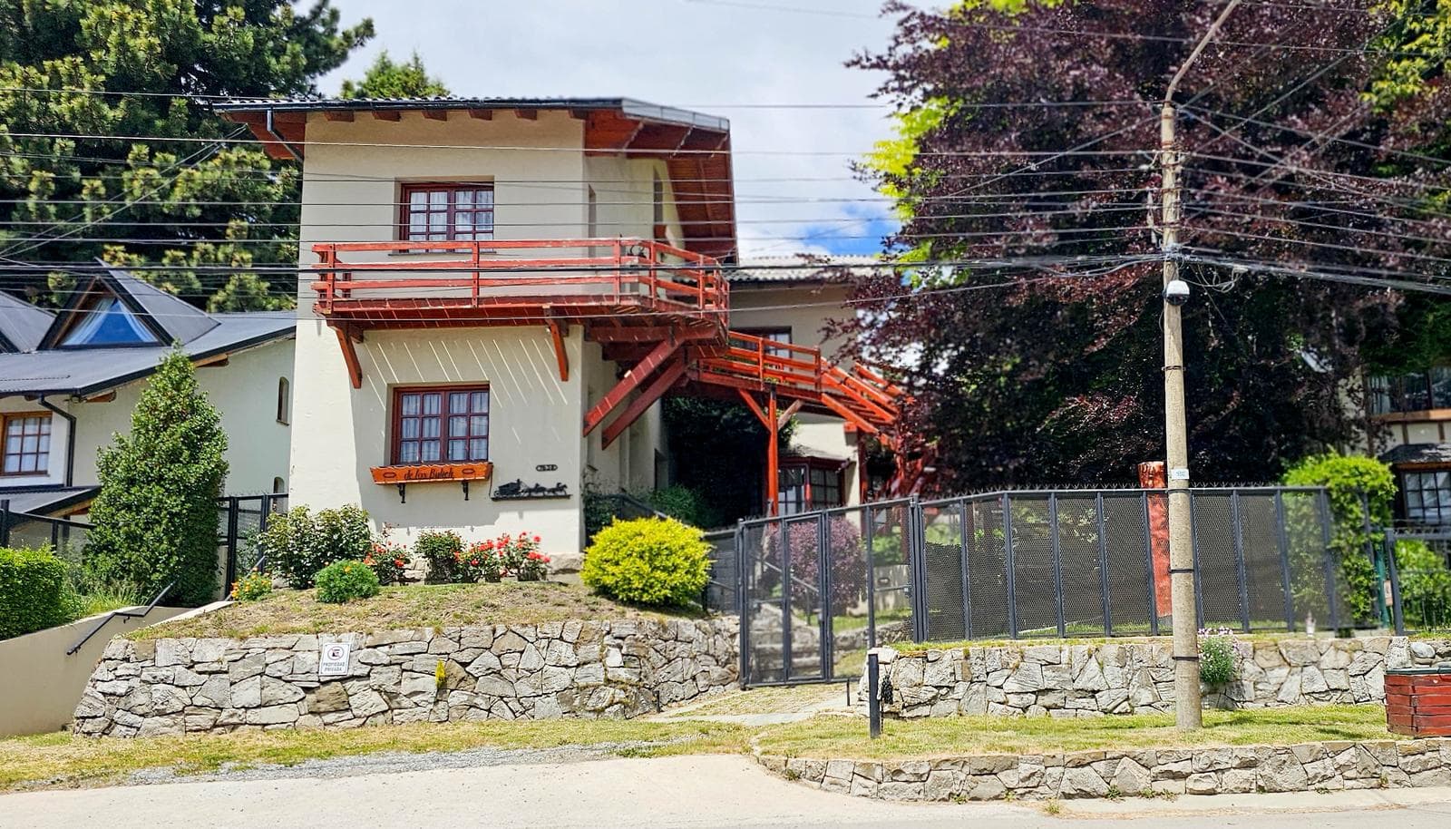 House for Sale on Av. Bustillo, Km 7 - Ideal for Tourism - Bariloche