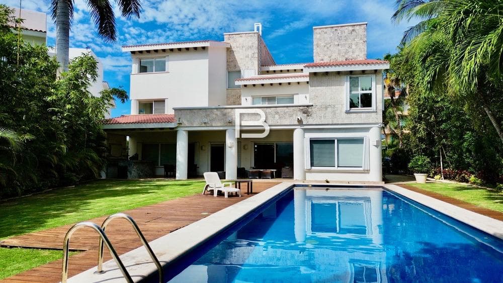 House for Rent Overlooking a Lagoon in the Isla Dorada Residential Community