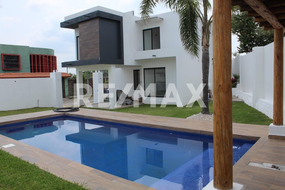 House for Sale in Morelos, Altos de Oaxtepec Subdivision