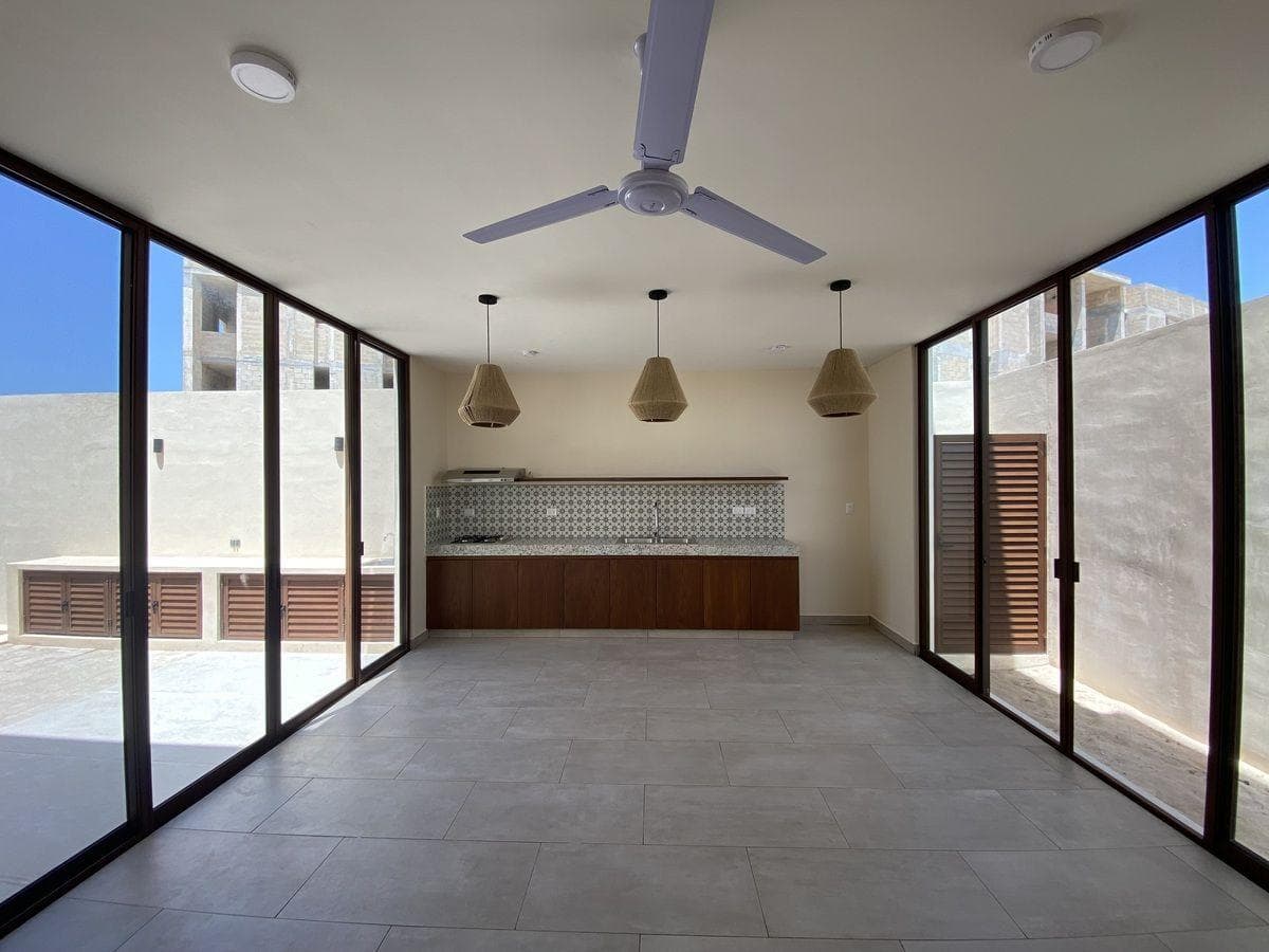 Villa for sale 100 meters from the beach in San Benito