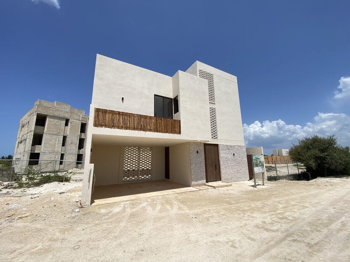 Villa for sale 100 meters from the beach in San Benito