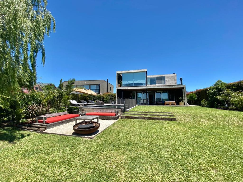 Modern House for Sale on the Water in the Barbarita Gated Community