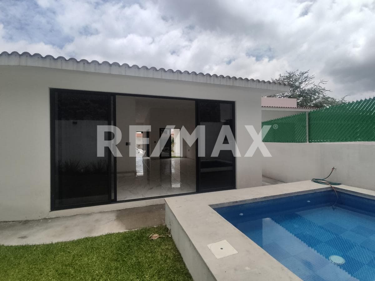 House for Sale in Morelos, Lomas de Cocoyoc Subdivision