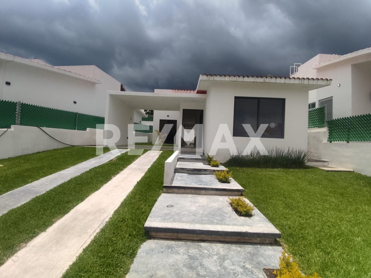 House for Sale in Morelos, Lomas de Cocoyoc Subdivision