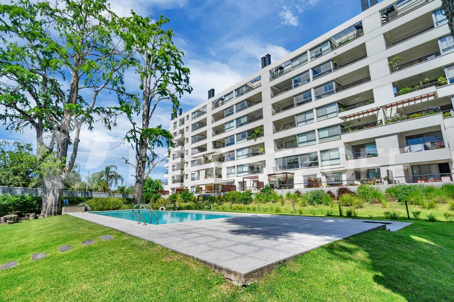 Apartment for sale. 3 bedrooms in Tigre. Amenities and river view.