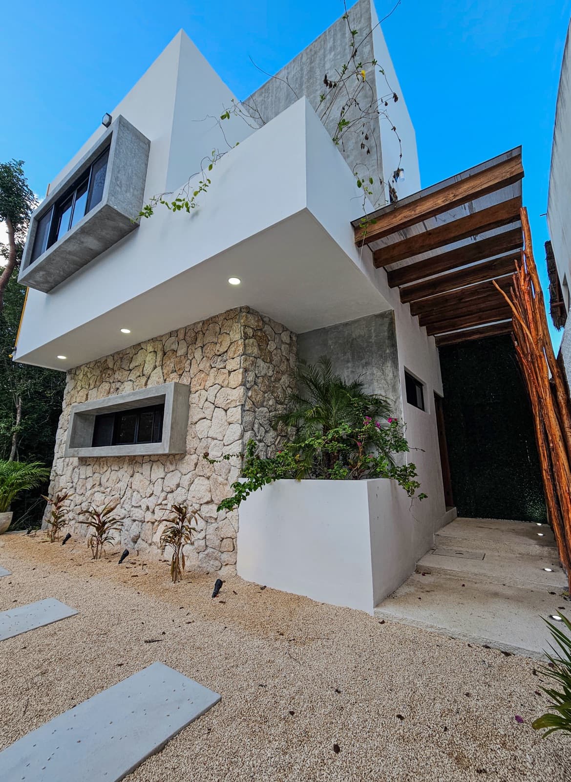 HOUSE FOR SALE in the Riviera Tulum Subdivision