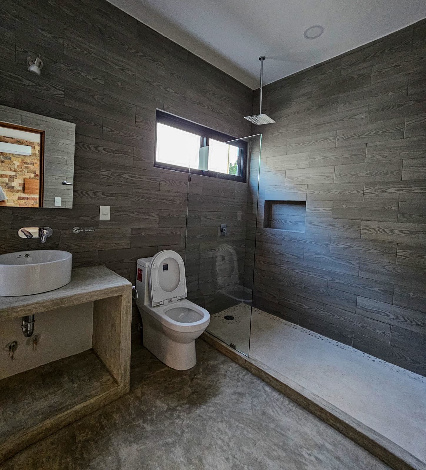 HOUSE FOR SALE in the Riviera Tulum Subdivision