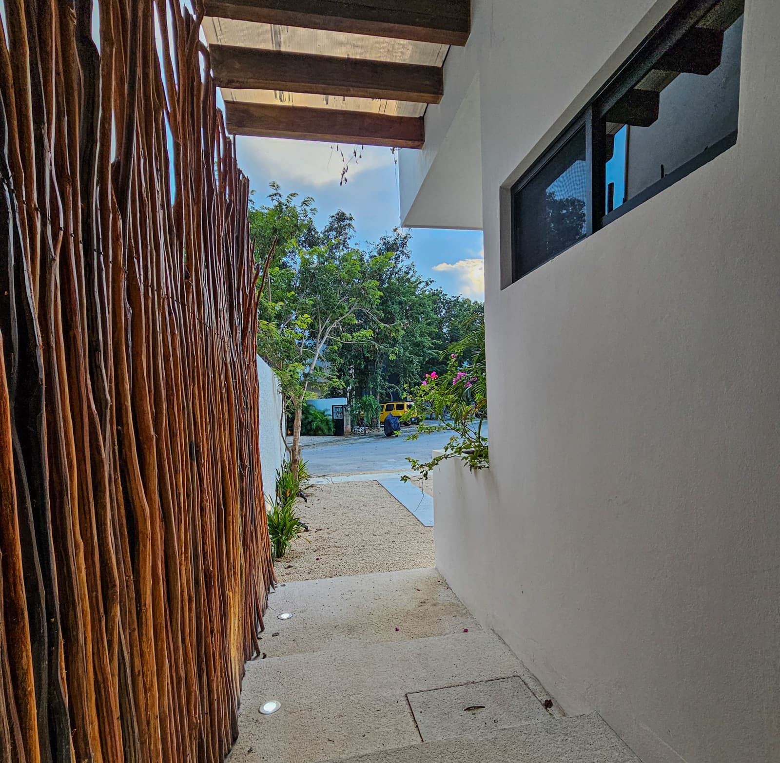 HOUSE FOR SALE in the Riviera Tulum Subdivision