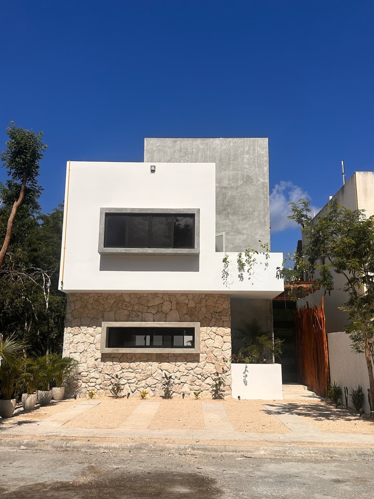 HOUSE FOR SALE in the Riviera Tulum Subdivision