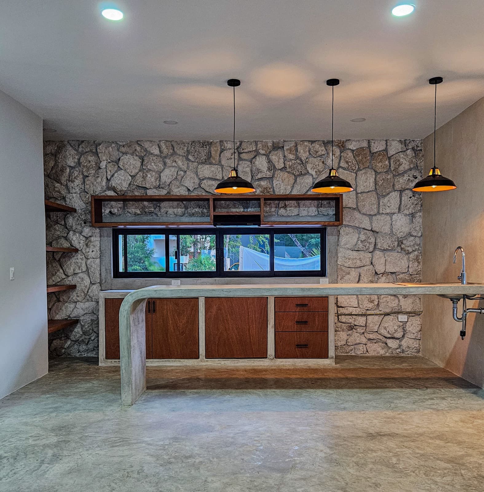 HOUSE FOR SALE in the Riviera Tulum Subdivision