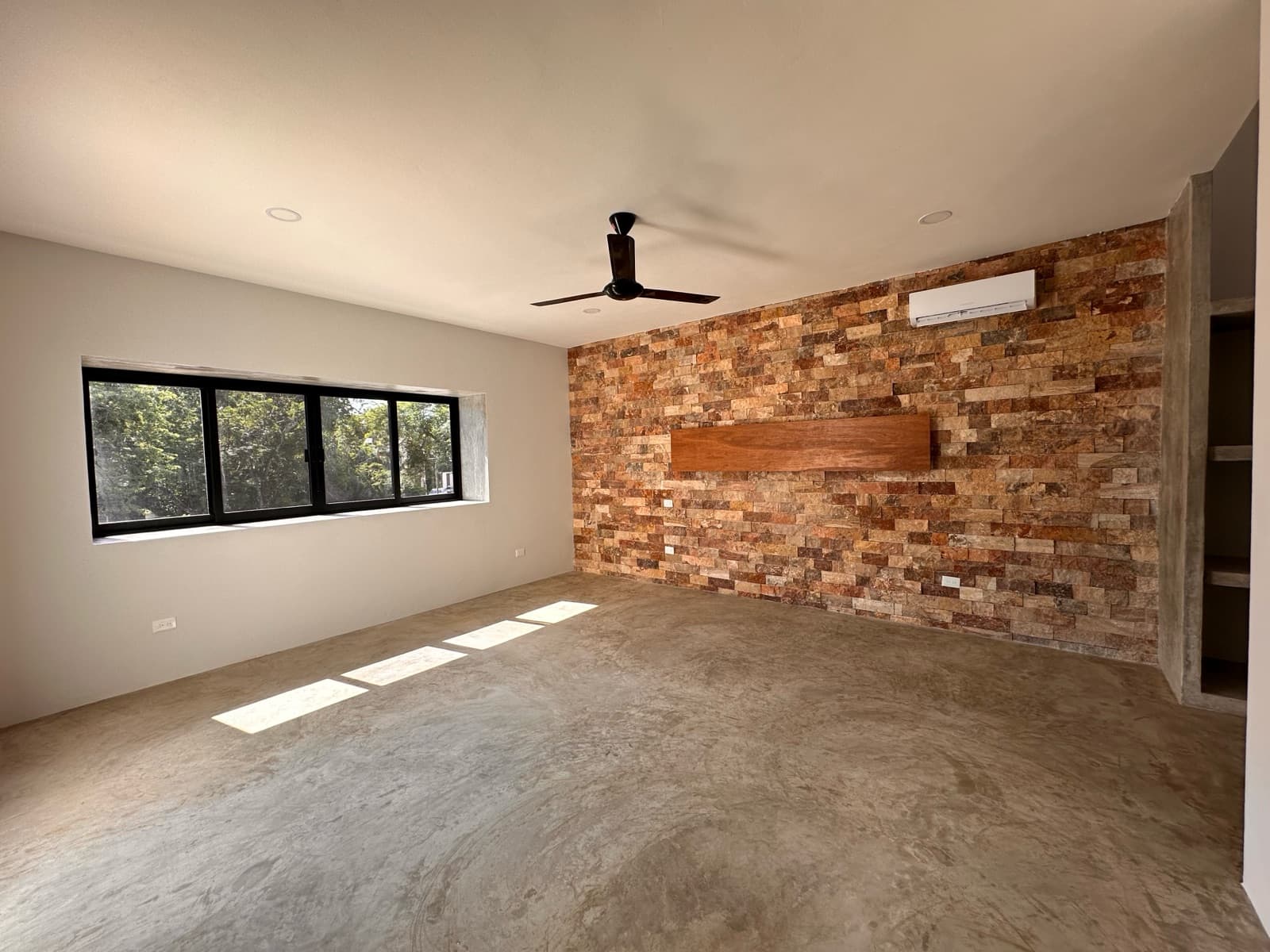 HOUSE FOR SALE in the Riviera Tulum Subdivision