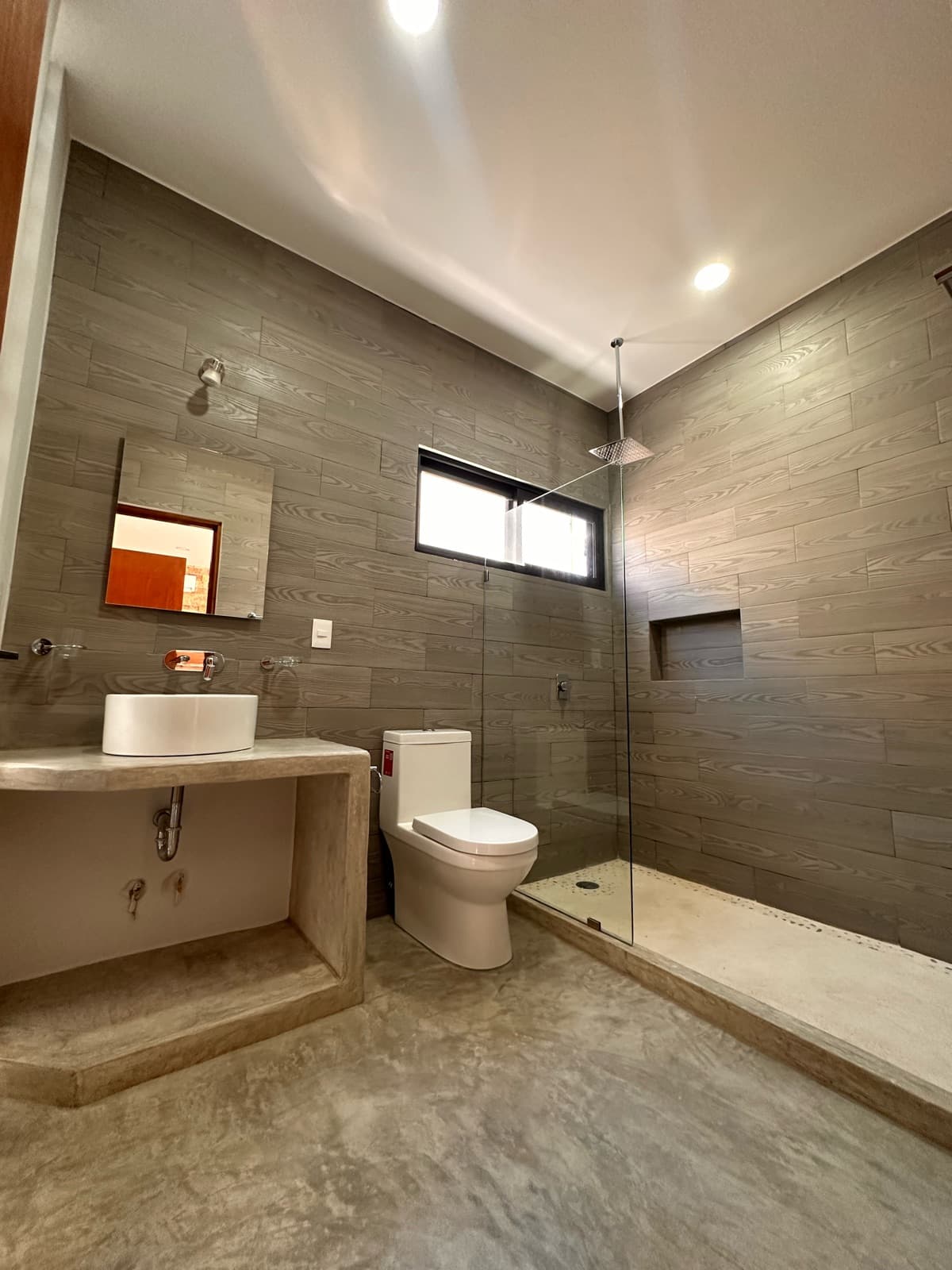 HOUSE FOR SALE in the Riviera Tulum Subdivision