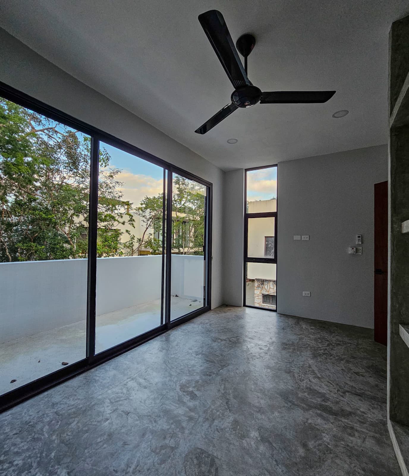 HOUSE FOR SALE in the Riviera Tulum Subdivision