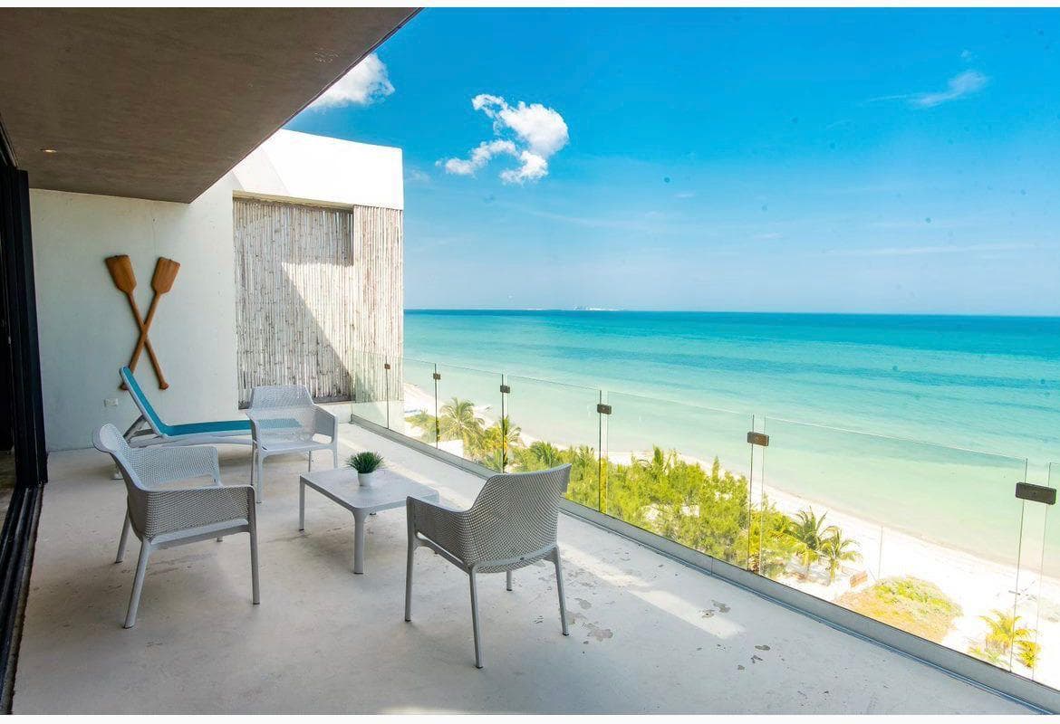 Apartment for sale on the BEACHFRONT in Chicxulub Puerto, Progreso, Yucatán