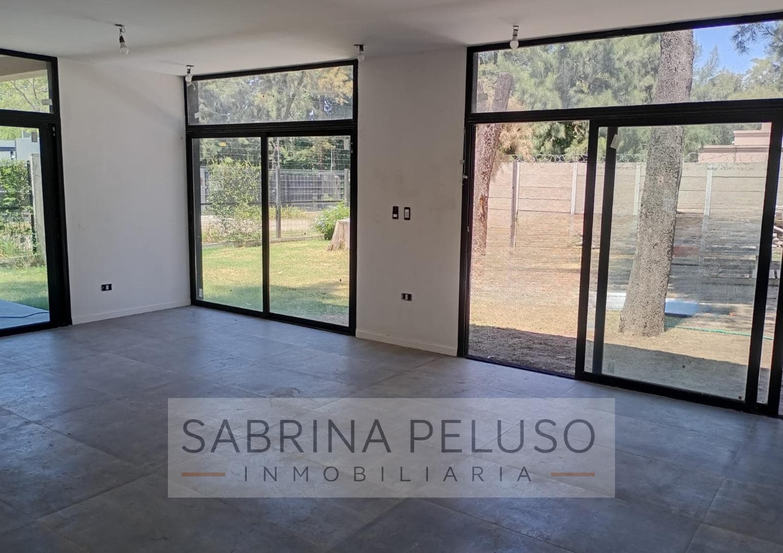 Brand-new house in Moreno · 3 bedrooms · 2 stories · Garage | $153,000