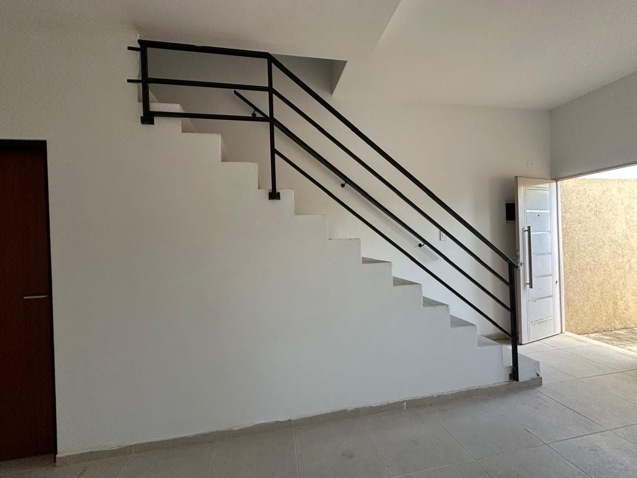 SAN VICENTE: Brand-new 3-room duplex for sale with a private patio and garage