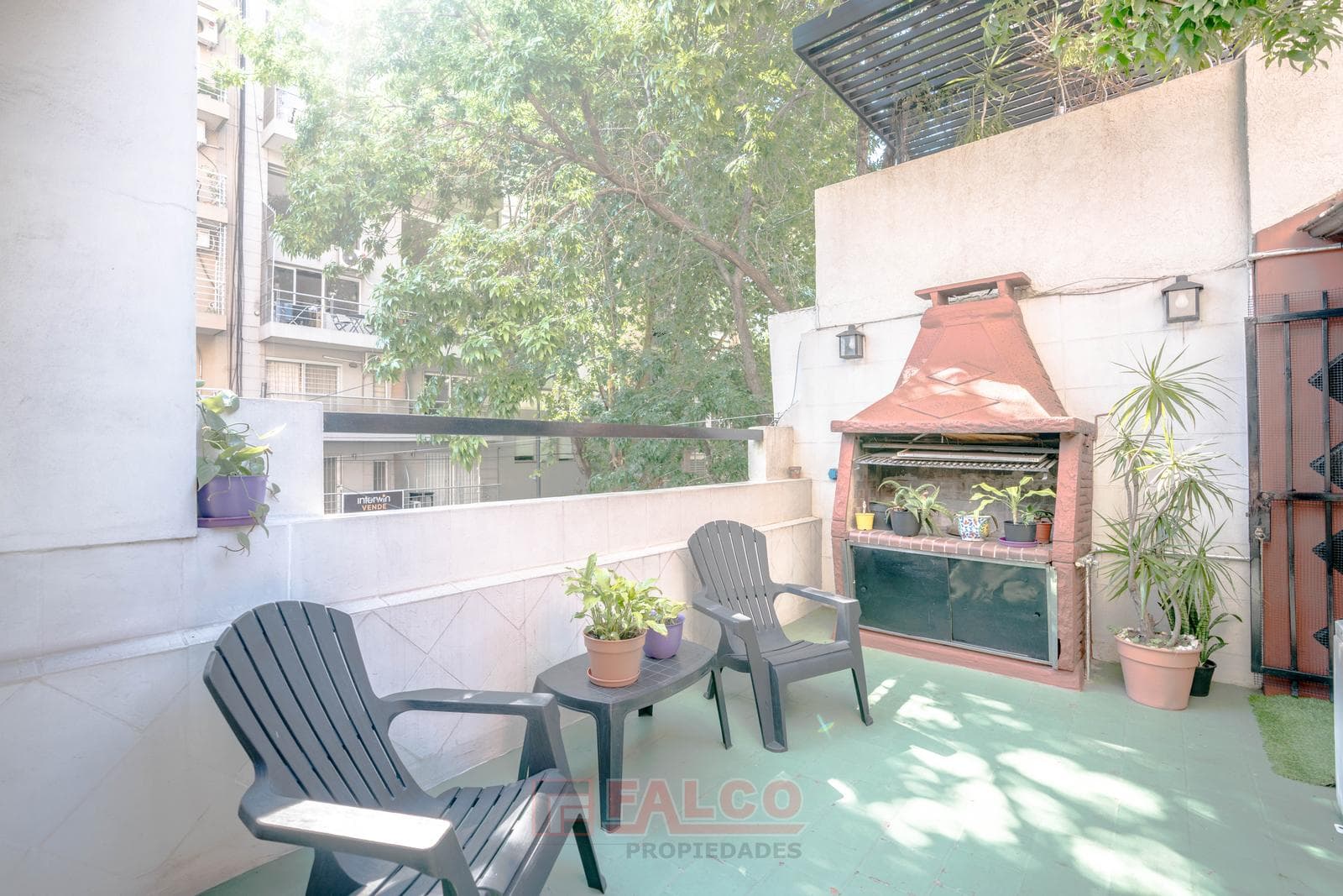 A 4-room renovated apartment with a separate entrance and its own terrace