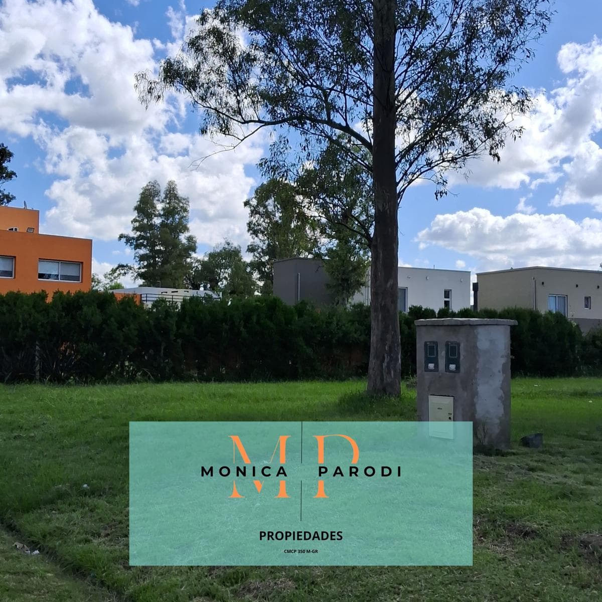 CENTRAL LOT FOR SALE IN THE ALVAREZ DEL BOSQUE GATED COMMUNITY. LARGE LOT!
