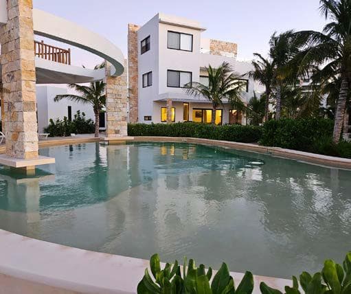 House for Sale on the BEACH in Telchac Puerto, Mérida, Yucatán