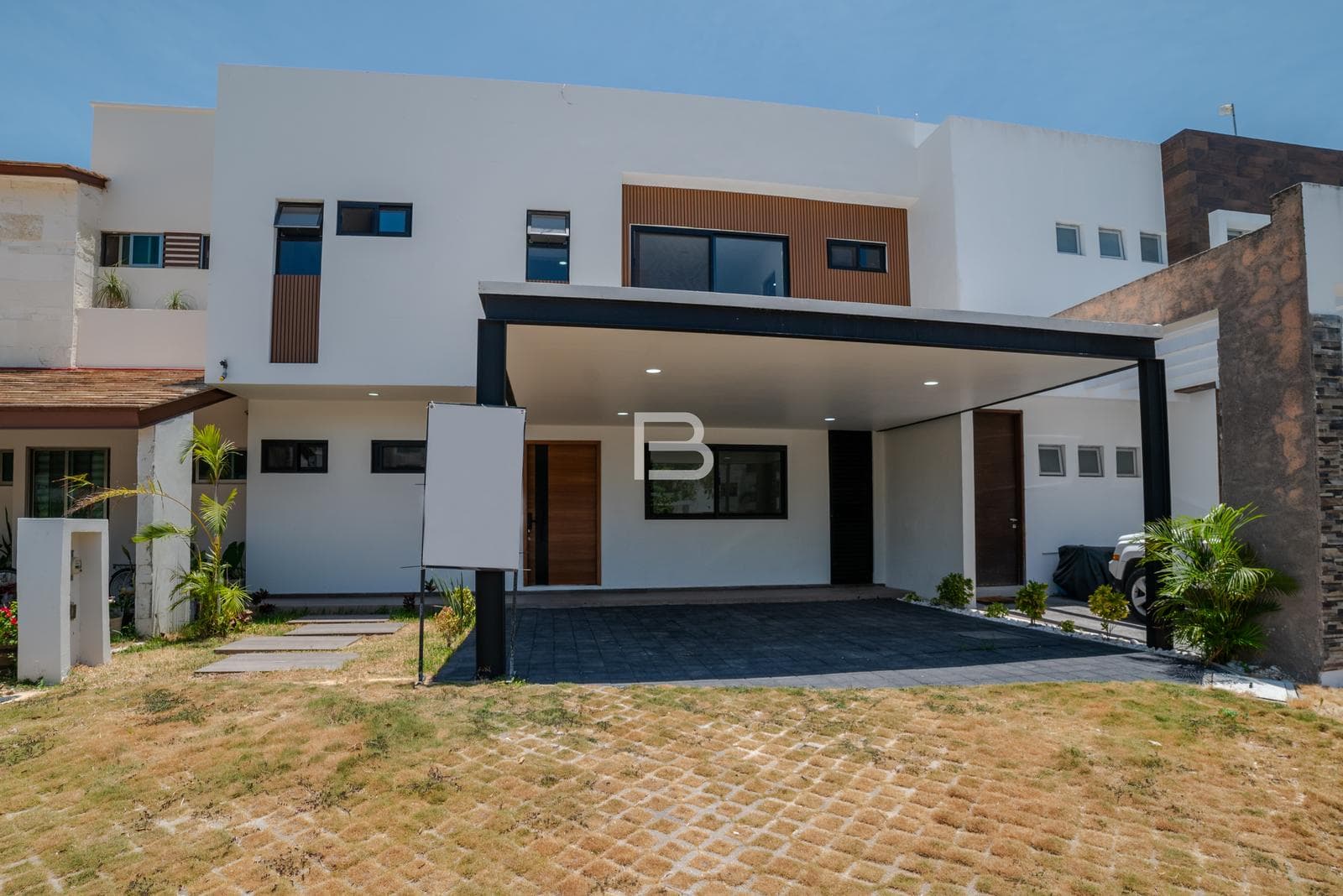 House for Sale in the Aqua Cancun Residential Complex