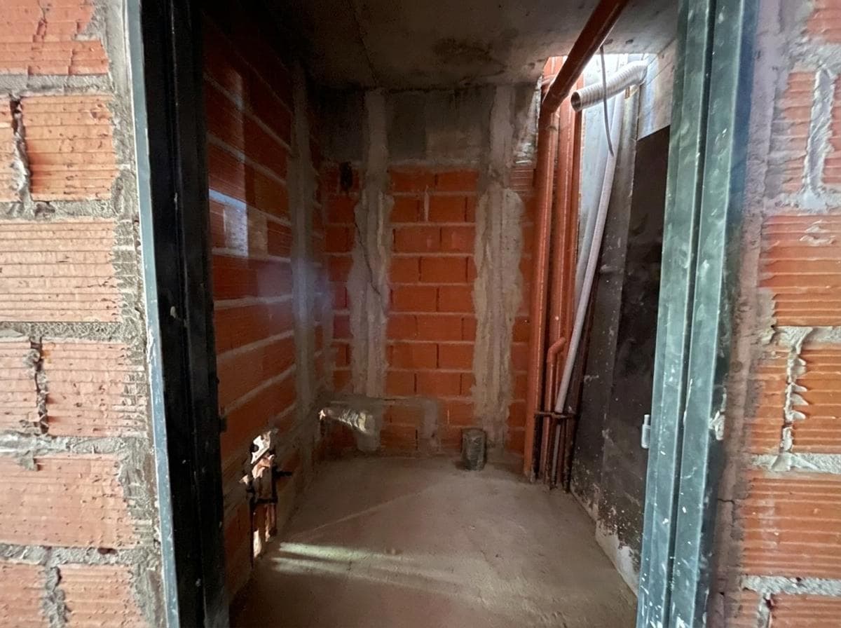 One-room apartment in Almagro with a balcony