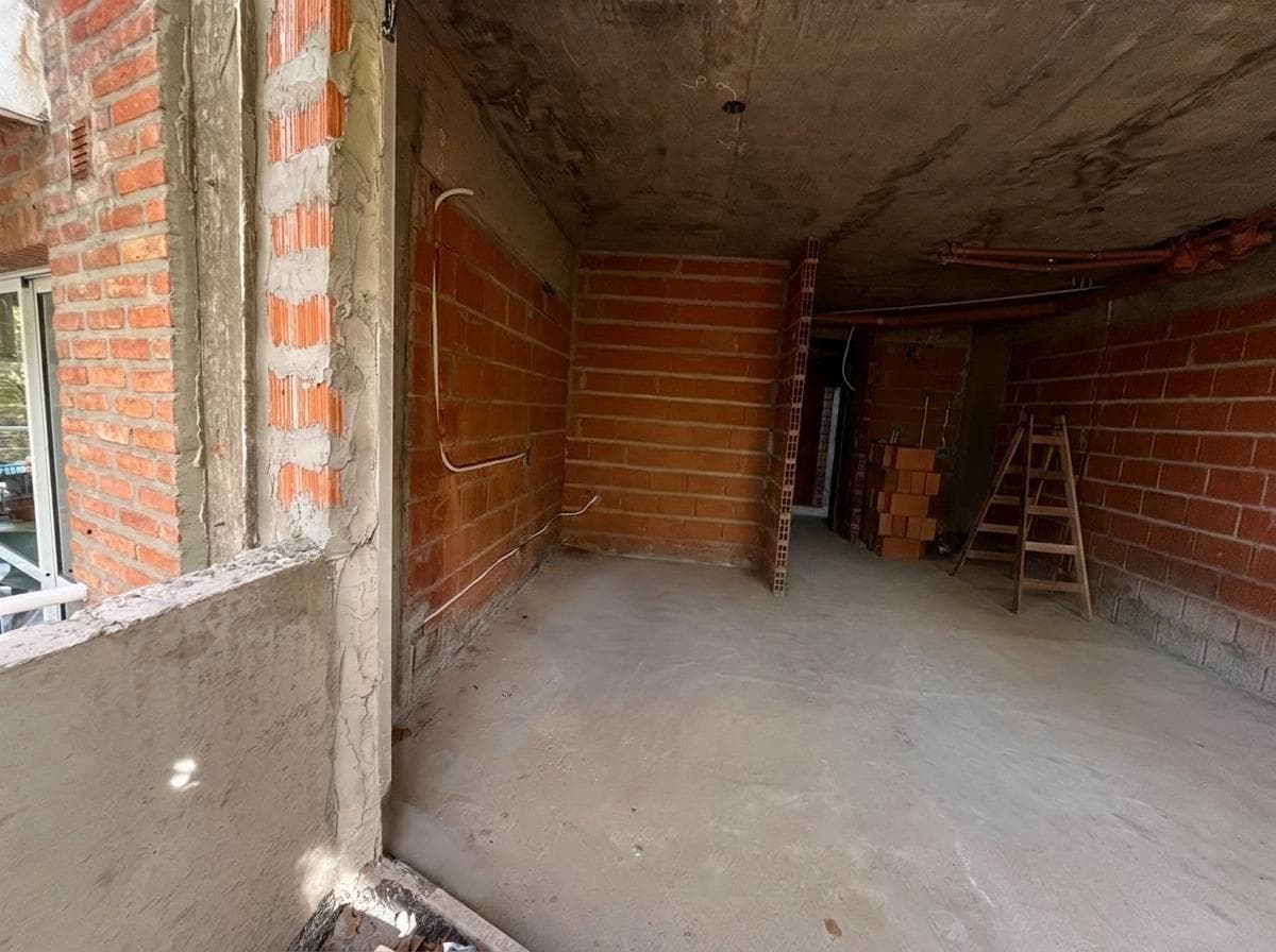 One-room apartment in Almagro with a balcony