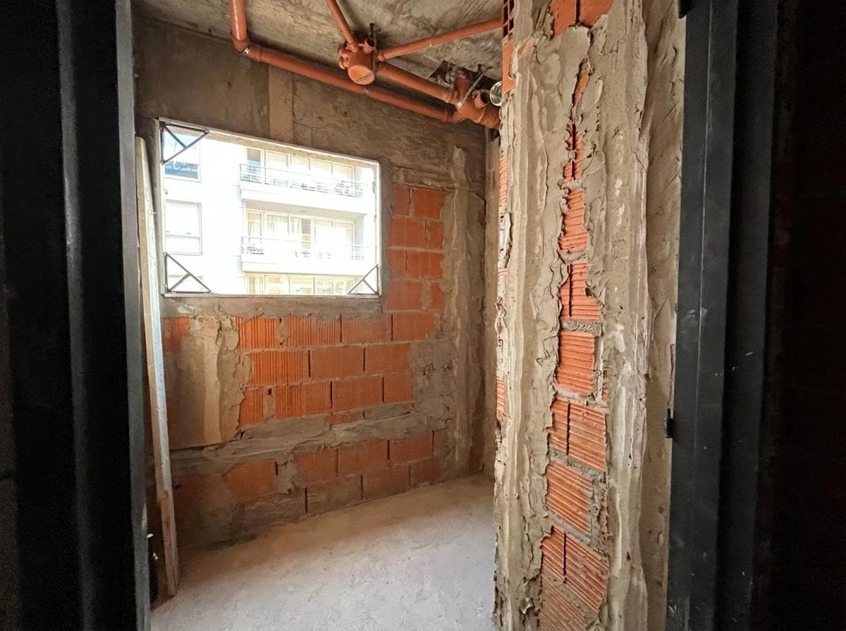 Studio apartment in Almagro, suitable for professionals, for sale