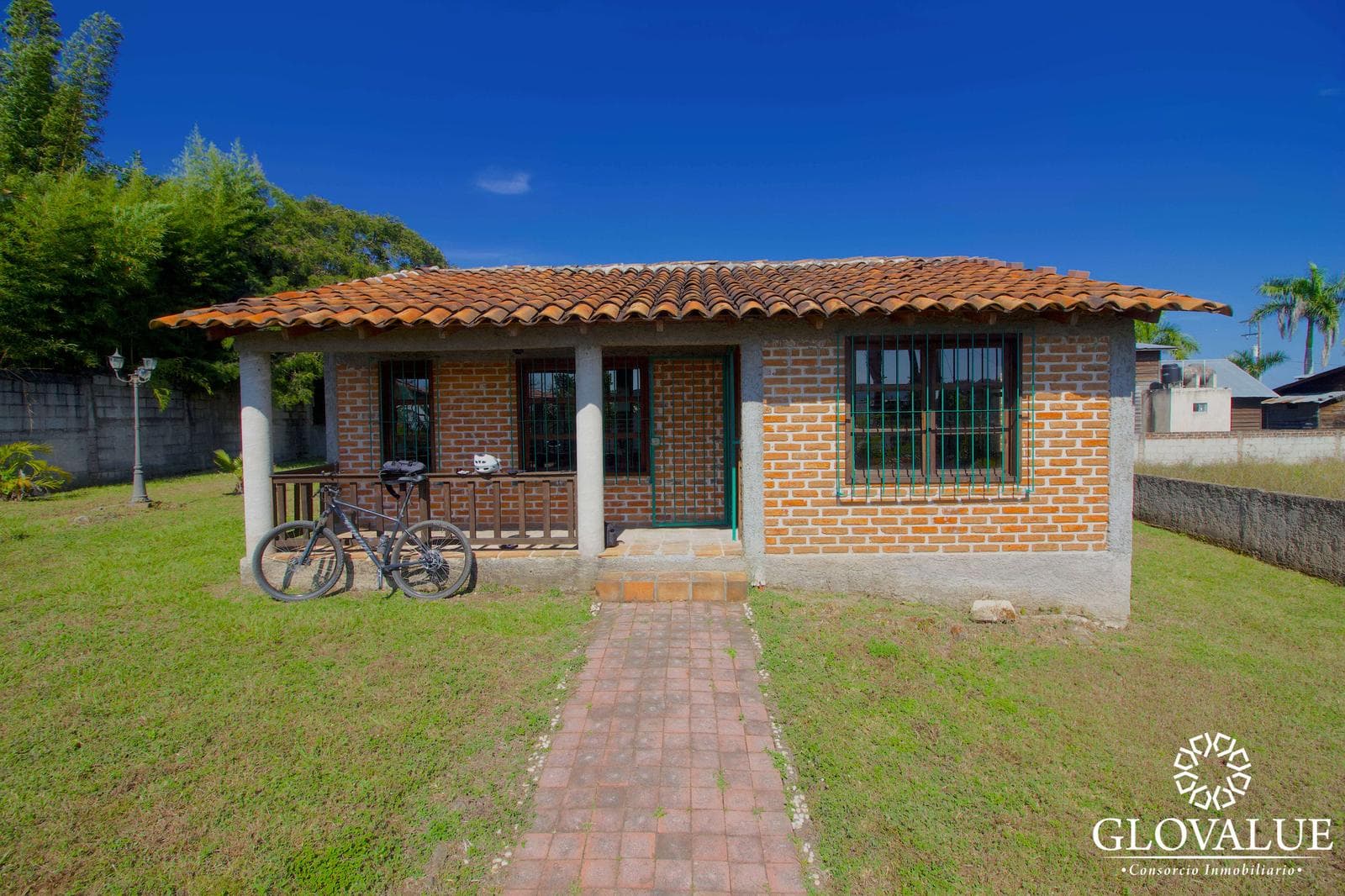 BEAUTIFUL COUNTRY CABIN IN MIRADORES FOR SALE