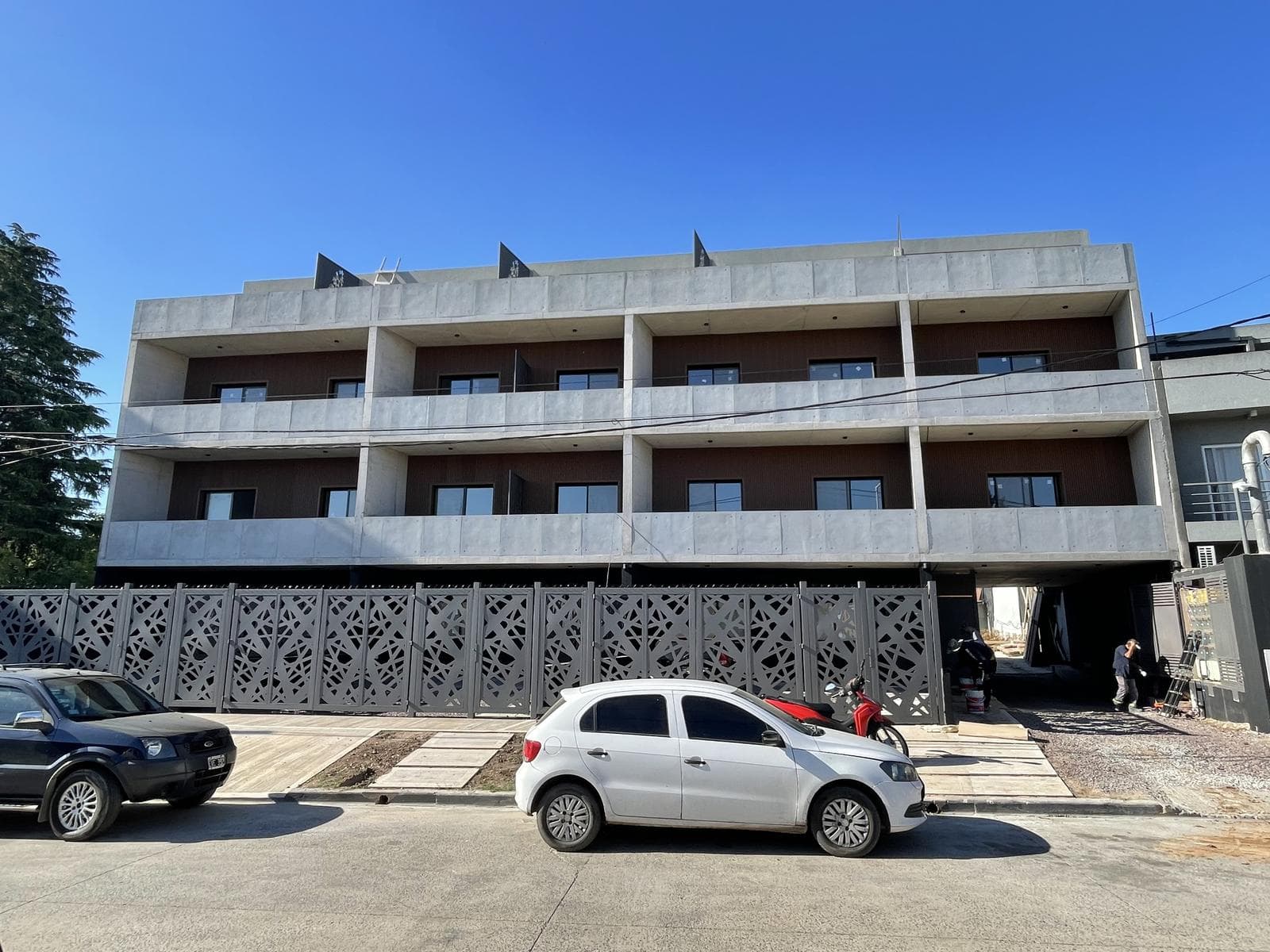 2-Room Apartment - Full Amenities - PERFECT FOR RENT!