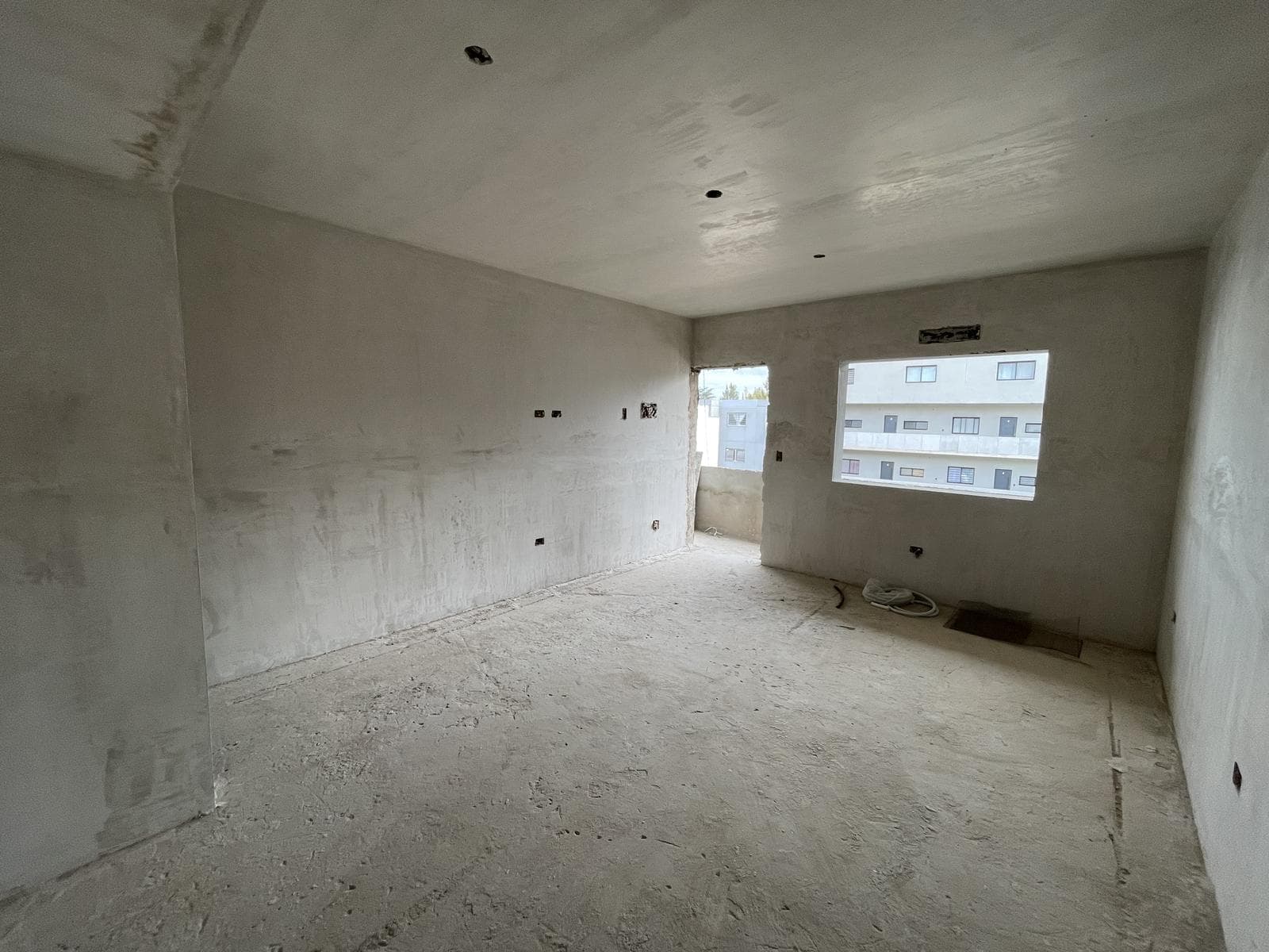 2-room apartment with a balcony—brand new