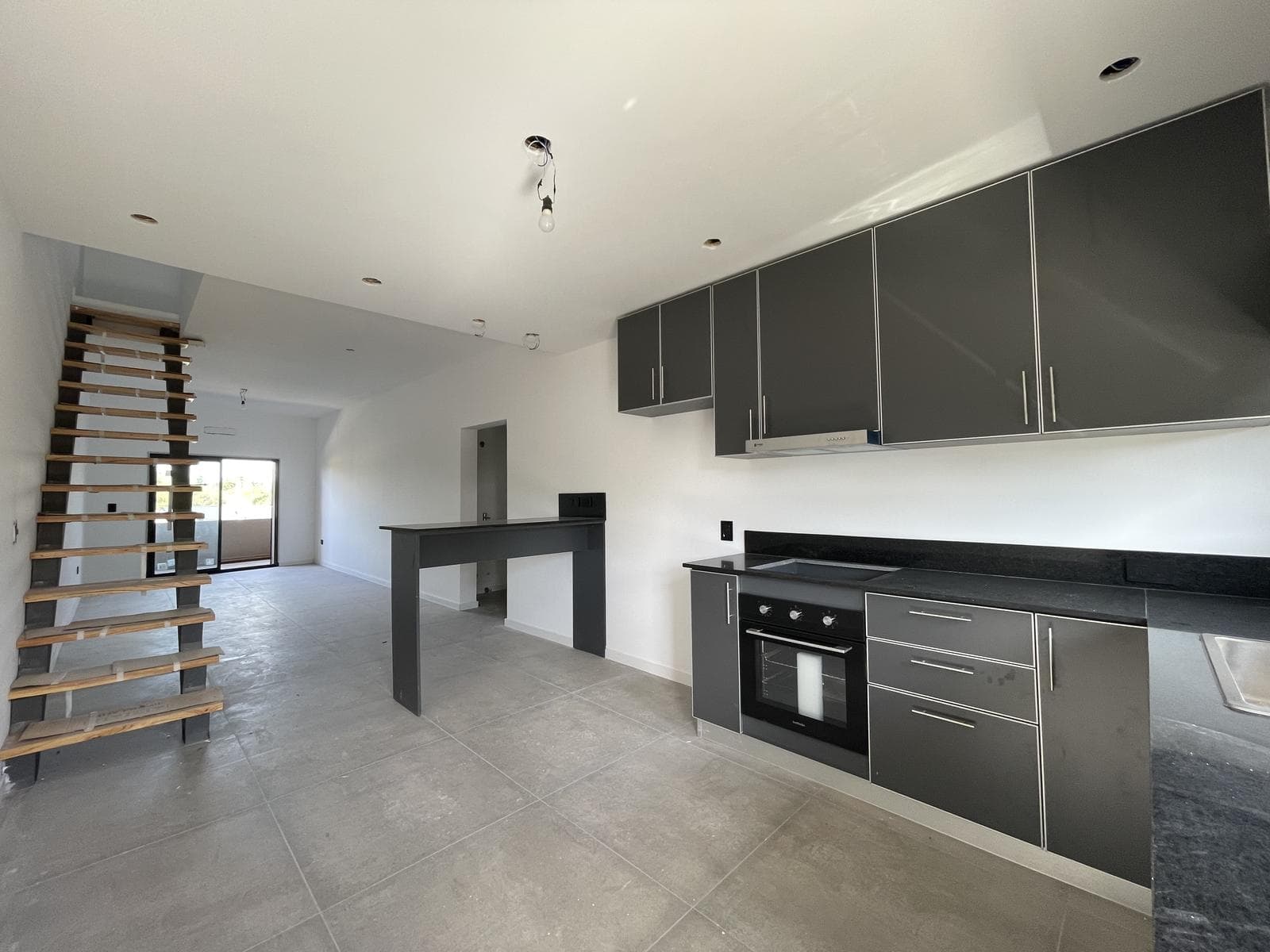Brand-new, spacious 3-room apartment - Don Torcuato.