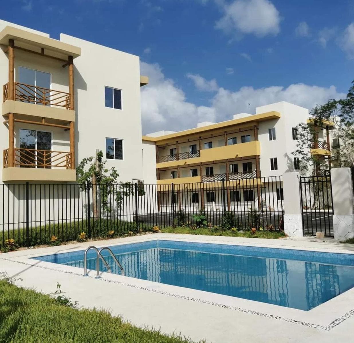 Jardines de Mayakoba Apartment: 3 Bedrooms and Shared Pool