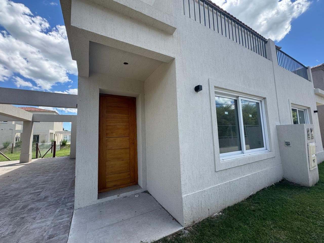 4-Room House for Sale in Pilar