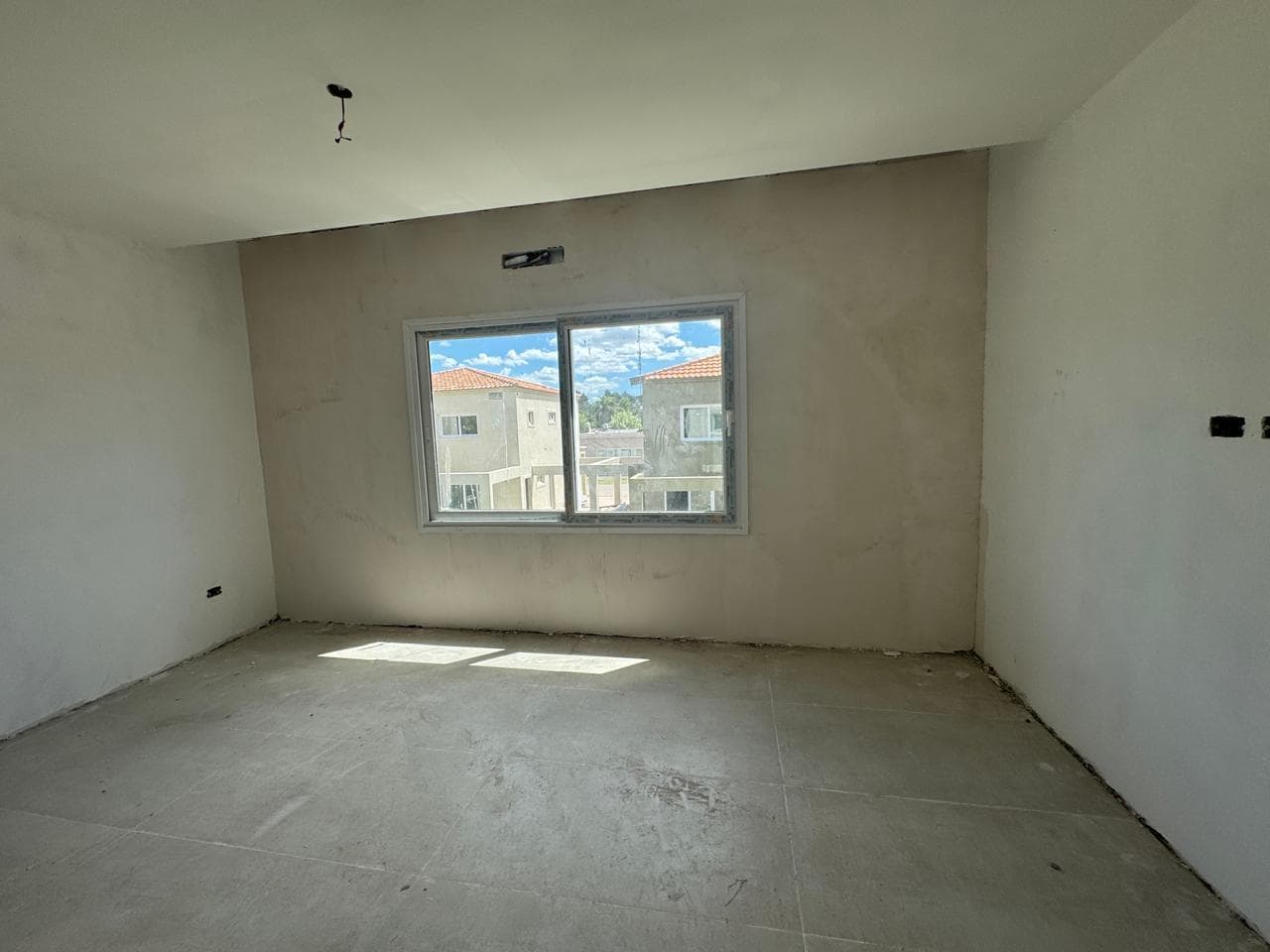 4-Room House for Sale in Pilar