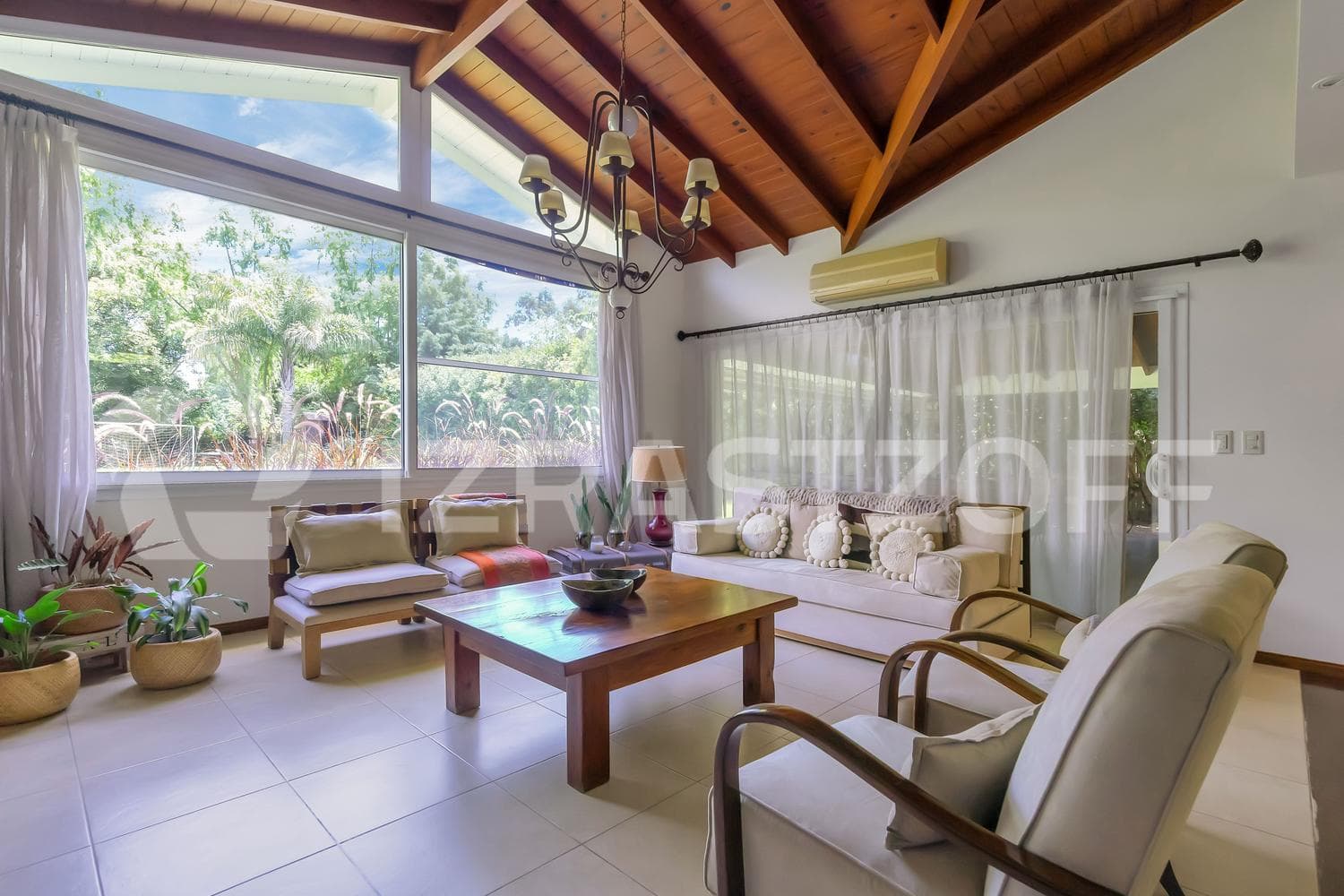 House in the La Masia neighborhood, Pilar, with 2 bedrooms and 1 suite