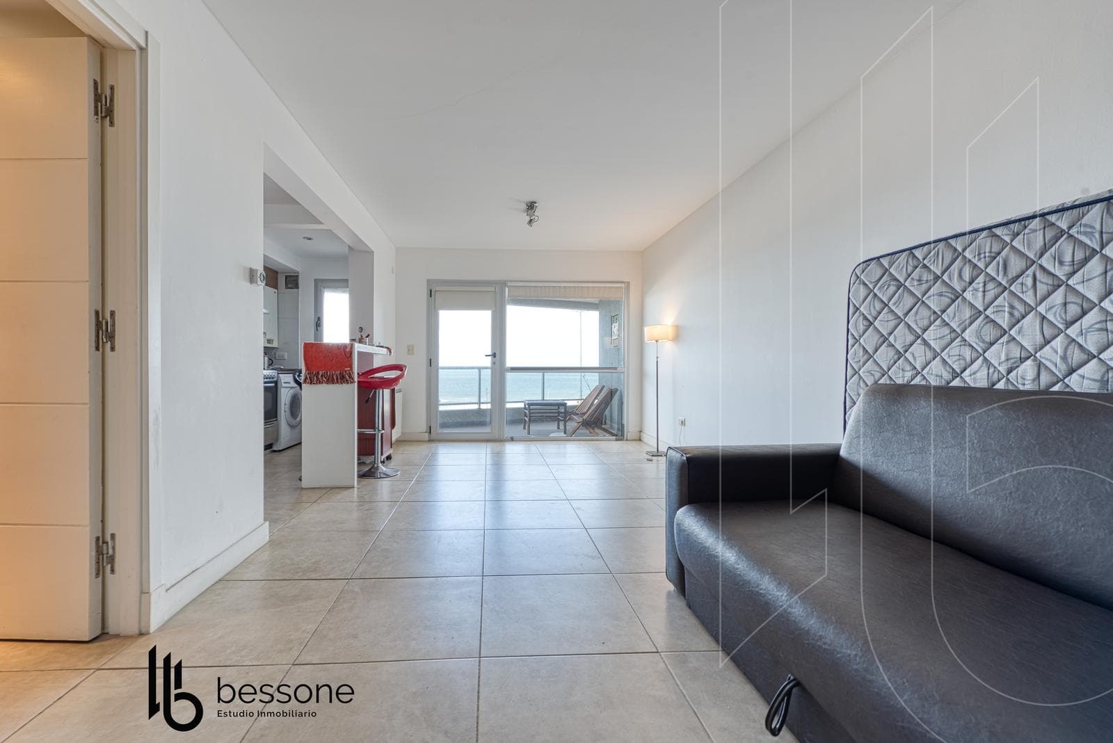 1. Setting: Ocean View, Mar del Plata