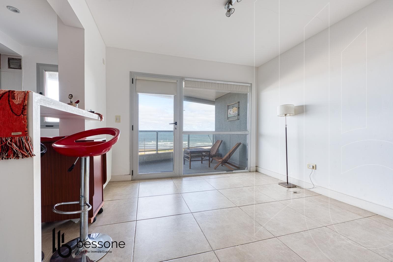 1. Setting: Ocean View, Mar del Plata