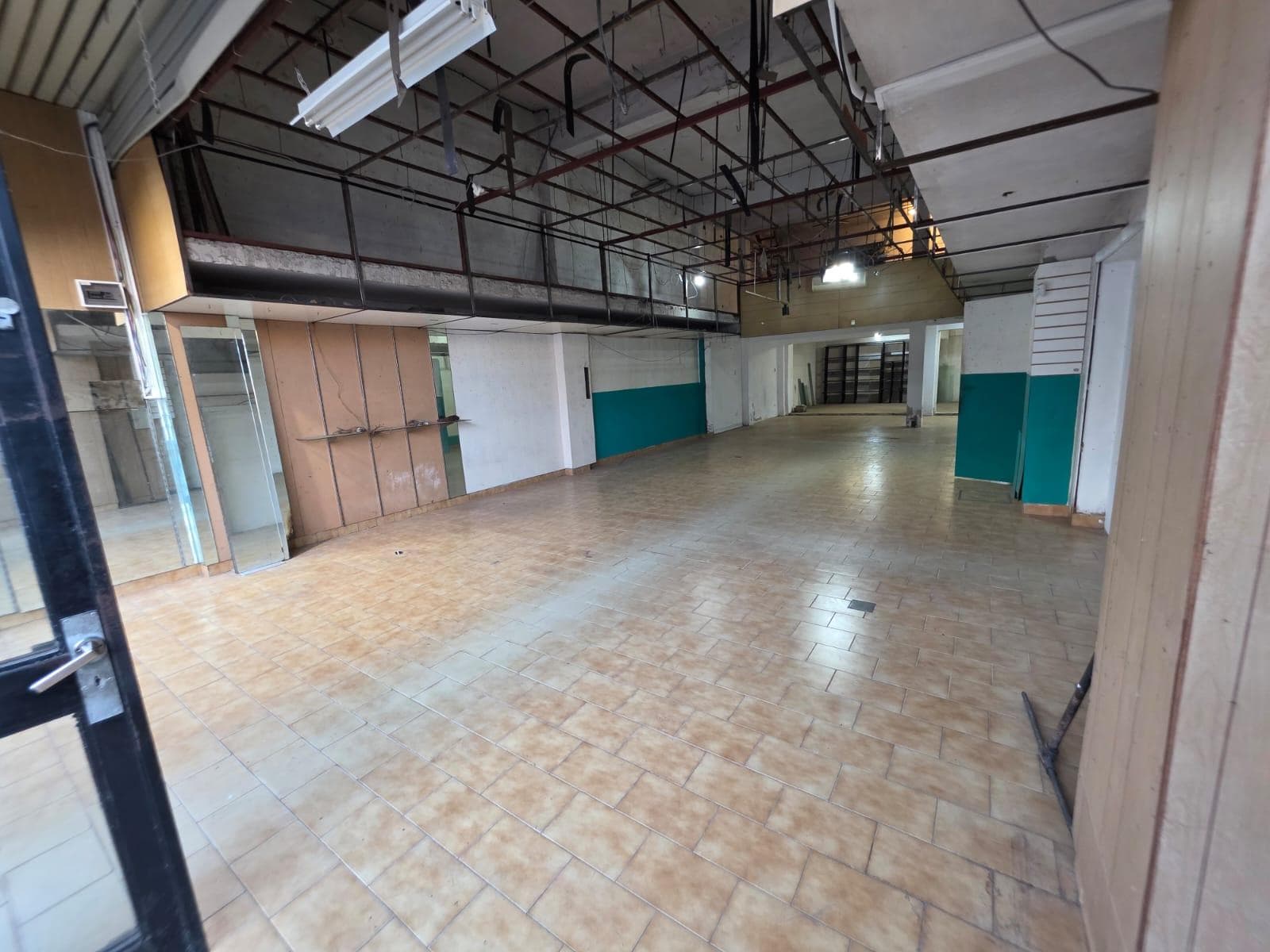 Commercial Space for Sale with Rental Income in San Isidro, Martinez - Opportunity: 2 Adjacent Commercial Spaces in the Heart of Downtown