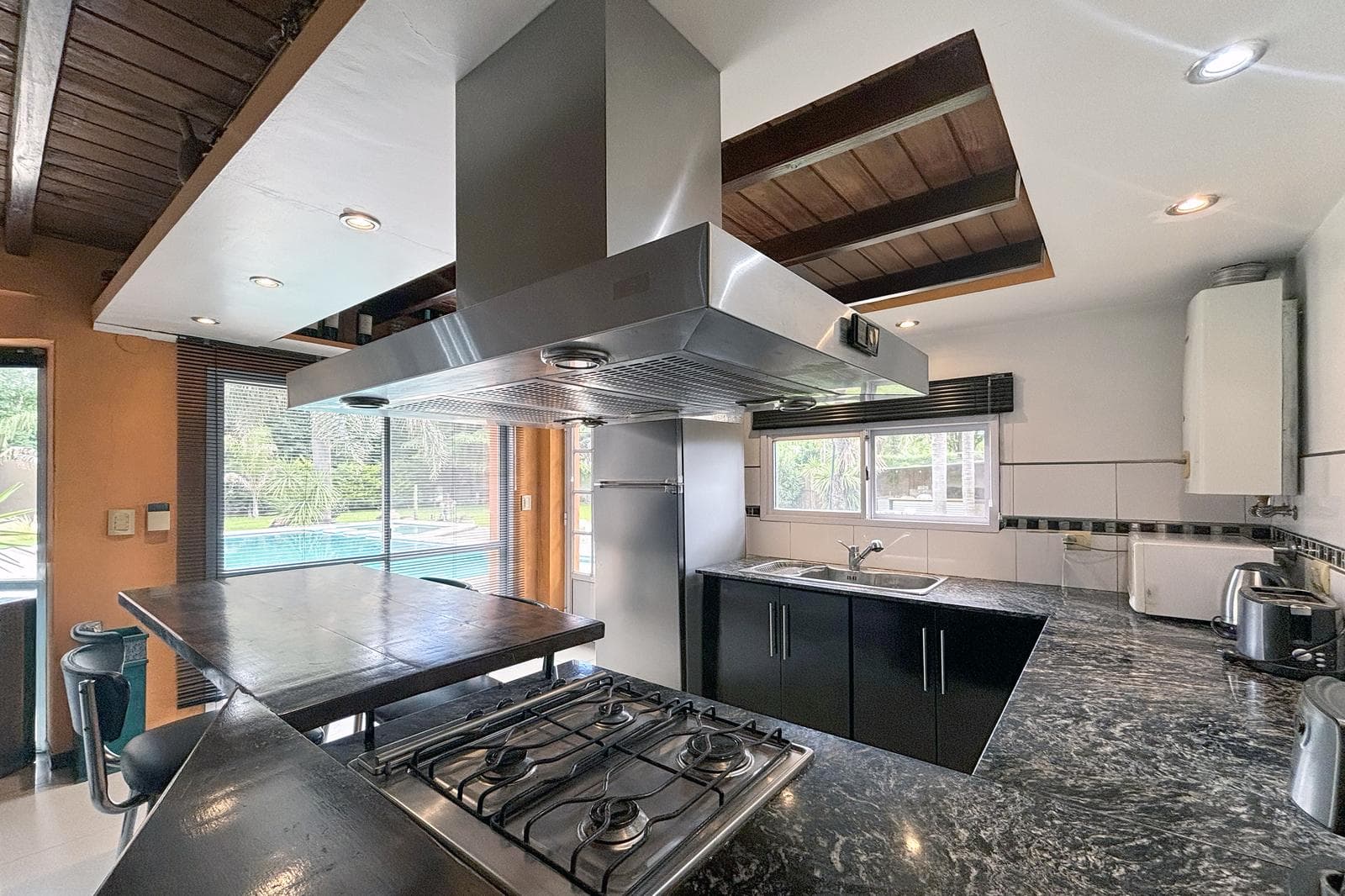 FOR SALE - 1-bedroom house with a barbecue area, park, and pool. Pueblo Esther.