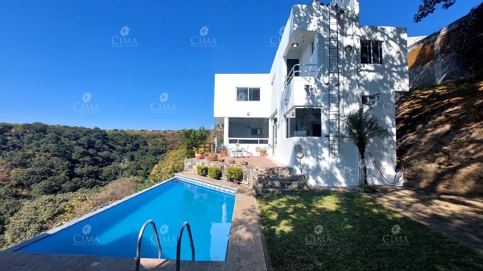 Venta 2 casas en Lomas de Tetela, Cuernavaca - V358