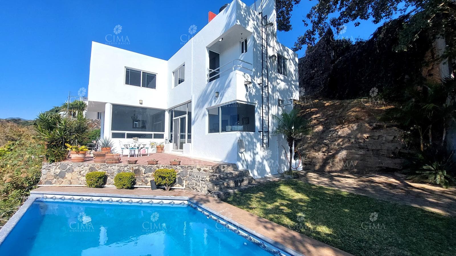 Venta 2 casas en Lomas de Tetela, Cuernavaca - V358